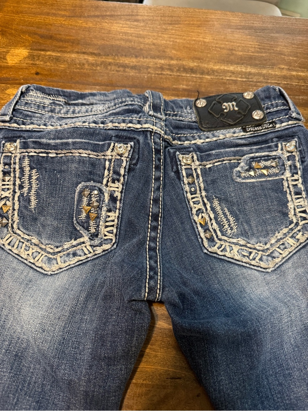 Signature Women's Dark Blue Embroidered Bootcut Jeans